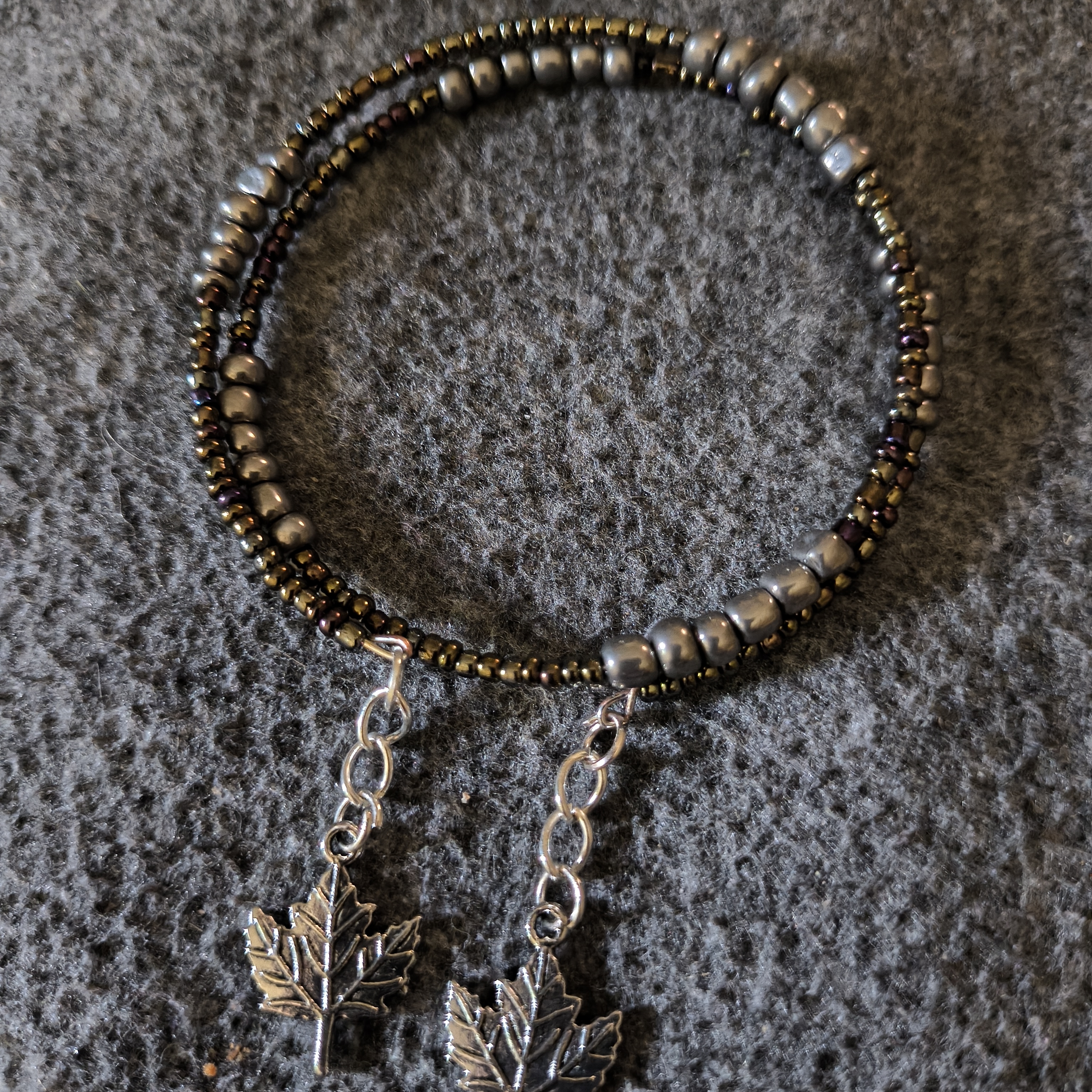 Elegant Silver Bracelet With Shimmering Chameleon Beads